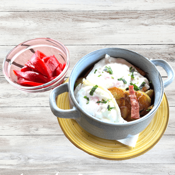 Cartofi Țărănești cu Salată de Ardei Copți